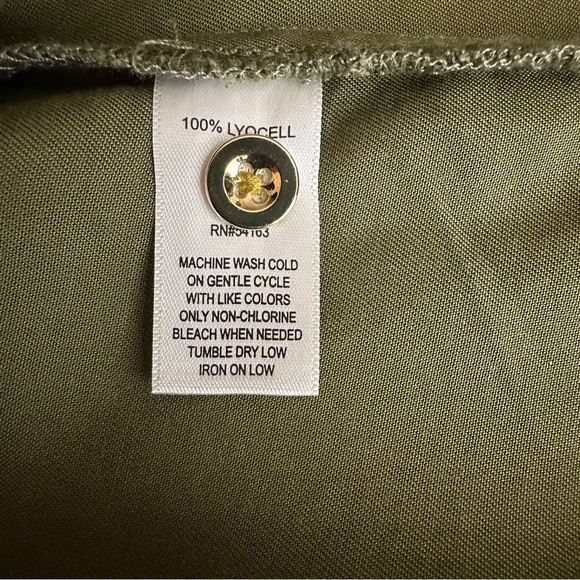 Marc New York Top Womens 1X Green Blouse‎ Lace Up Roll Tab Office Minimalist - Picture 10 of 14